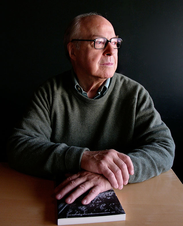 Former weapons inspector Dr. Hans Blix with his book, Weapons of Mass Destruction. Faroe Islands, September 2007. Leica Digilux 2, 100 ISO, 1/30 sec, f/2.8, 28mm, manual.