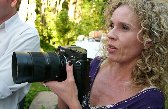 Christine Astrupgaard with Leica M9 DMR with the Leica 35-70mm Vario-Elarit-R ASPH f/2.8. © Thorsten Overgaard. 