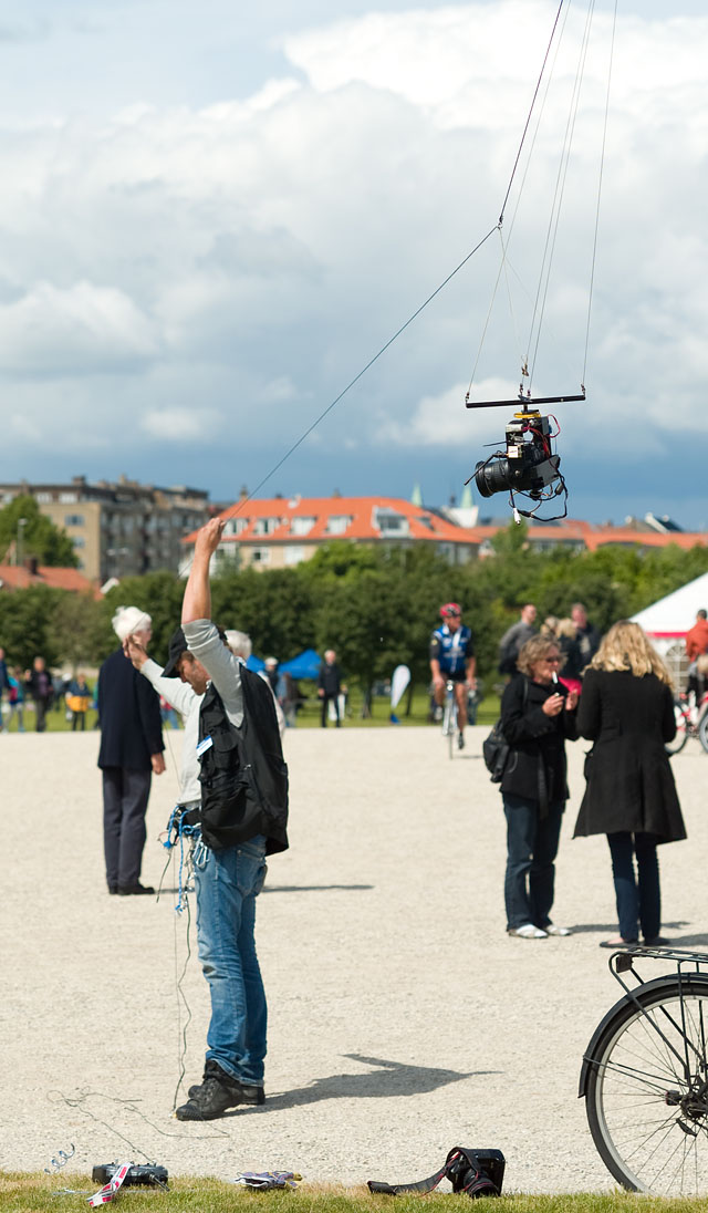 Using a kite setup for overview photographs