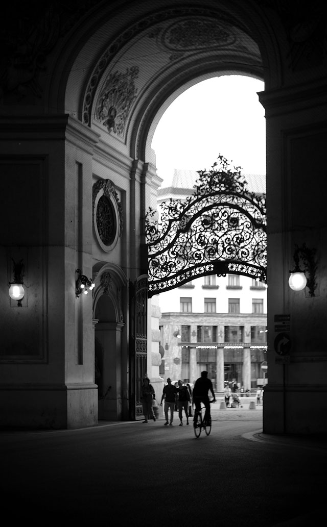 Vienna. Leica M9 with Leica 50mm Noctilux f/1.0.. © Thorsten Overgaard. 