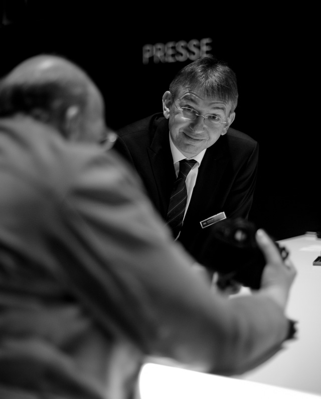 The new Leica S presented by product manager Stephan Schulz. Leica M9 with Leica 50mm Noctilux-M f/1.0.