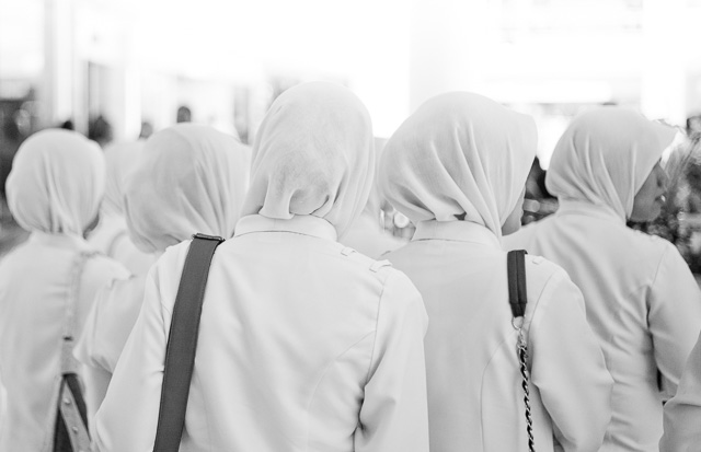 Shopping in the mall in KL. Leica M9 with Leica 50mm Summicron-M f/2.0. © 2012-2018 Thorsten Overgaard.   