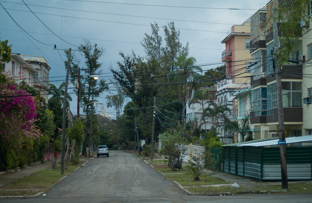 7 AM in Havana. Leica R9 DMR with Leica 50mm Summicro-R f/2.0. © Thorsten Overgaard.
