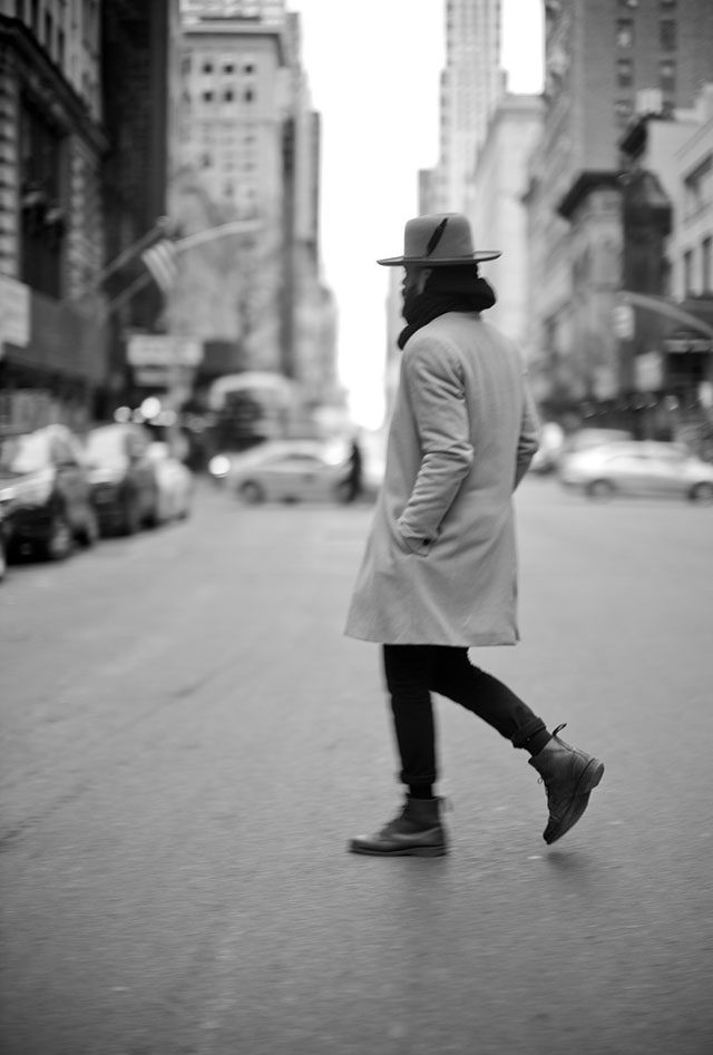 Walking Man with Hat in New York. Leica M9 with Leica 50mm Noctilux-M ASPH f/0.95. © Thorsten Overgaard. 