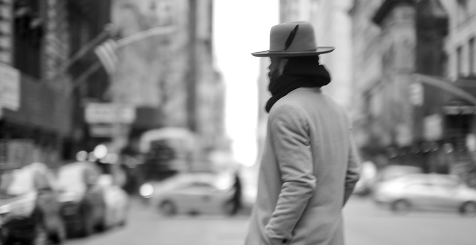 Walking Man with Hat in New York. Leica M9 with Leica 50mm Noctilux-M ASPH f/0.95. © Thorsten Overgaard. 