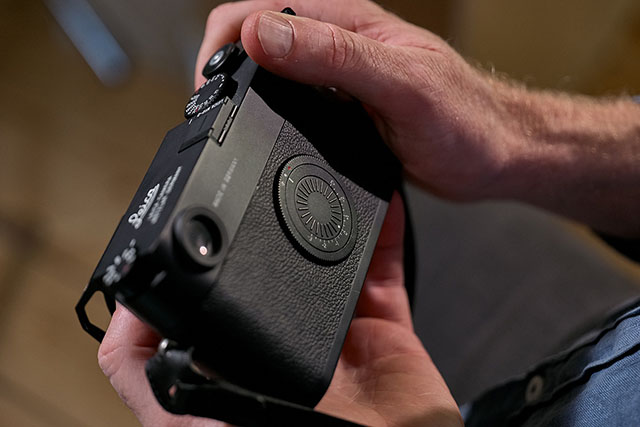 October 2018: Leica M10-D digital rangefinder without a screen, based on the Leica M10-P (the one with silent shutter). 