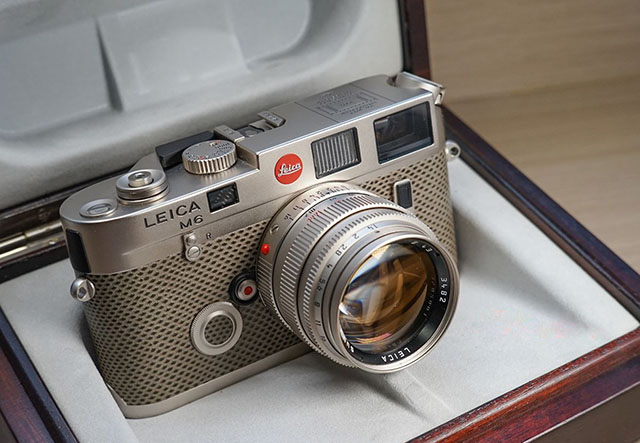 1999 – Leica M6 Classic Platin "150 Jahre Optik"