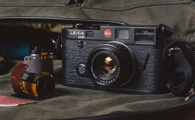 Leica M6 Black Chrome with Leica logo on the front. "Made in Solms" 1988-1998. Photo by Tom Knier.