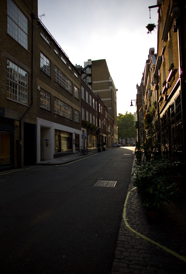 Highlight and shadow with Leica M9 and 21mm Summilux-M ASPH f/1.4