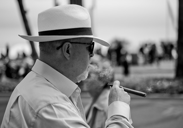 Big cigars in Cannes, France, May 2016. Leica M9 with Leica 50mm APO-Summicron-M ASPH f/2.0. © 2016 Thorsten Overgaard.