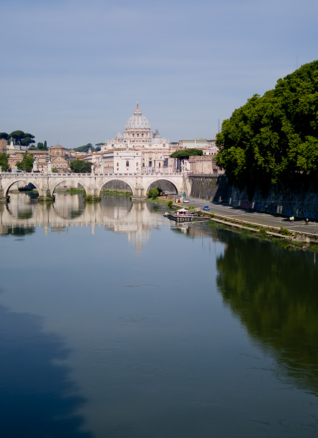 The da Vinci bridge in Rome. Leica TL2 with Leica 35mm Summilux-TL ASPH f/1.4. © 2017 Thorsten Overgaard.