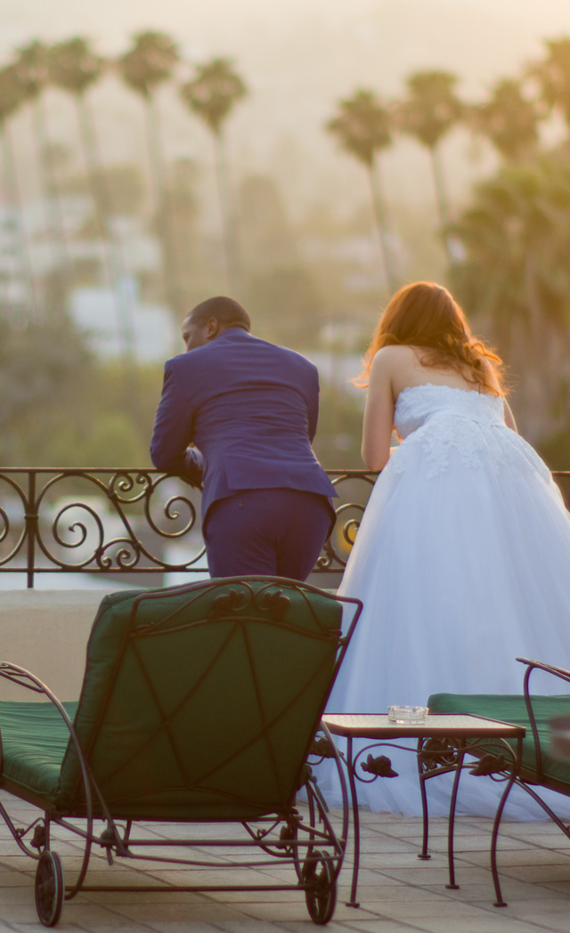 Behind a wedding shoot. Leica TL2 with Leica 80mm Summilux-R f/1.4. © 2017 Thorsten Overgaard.