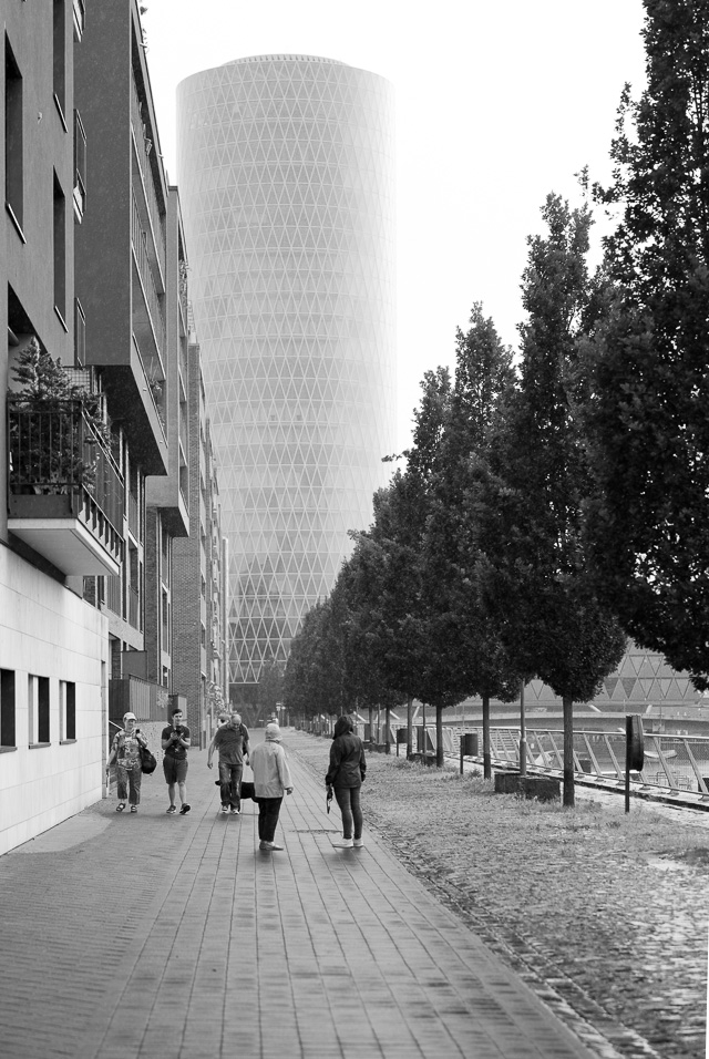 Westhafen, Frankfurt. Leica TL2 with Leica 50mm Summilux-SL ASPH f/1.4. © 2017 Thorsten Overgaard.