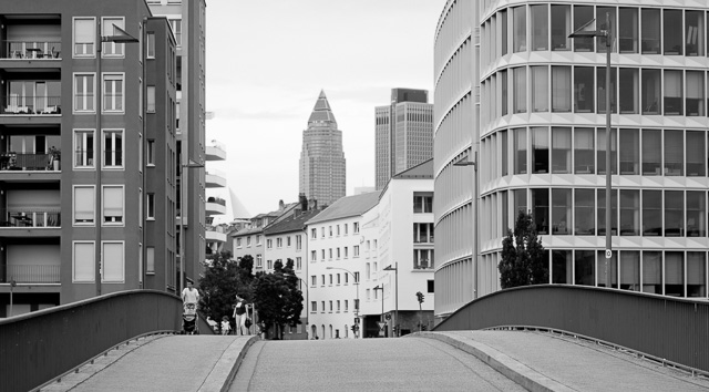 Frankfurt. Leica TL2 with Leica 50mm Summilux-SL ASPH f/1.4. © 2017 Thorsten Overgaard.