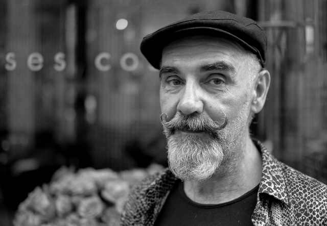 Street portrait in Paris. Leica TL2 with Leica 35mm Summilux-TL ASPH f/1.4. © 2017 Thorsten Overgaard.