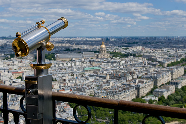 The Eiffel Tower, Paris. Leica TL2 with Leica 35mm Summilux-TL ASPH f/1.4. © 2017 Thorsten Overgaard.