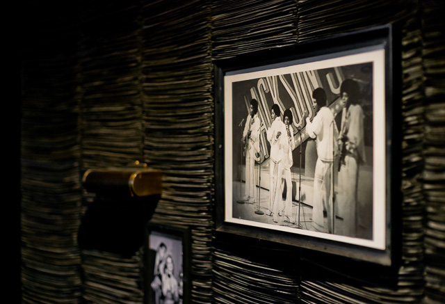 Jackson 5 memories in a club in Hollywood. Leica M10 with Leica 50mm Noctilux-M ASPH f/0.95 FLE. © 2017 Thorsten Overgaard. 