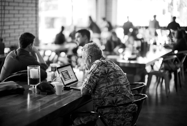 Inside cafe Rise N Grind in Los Angeles. Leica M10 with Leica 50mm Noctilux-M ASPH f/0.95 FLE. © 2017 Thorsten Overgaard. q