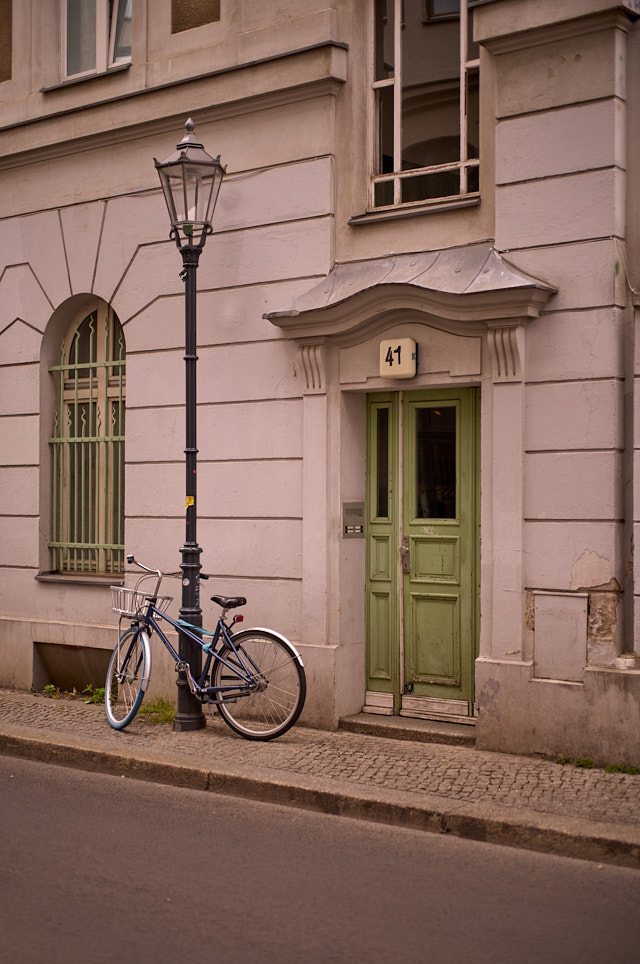 The Colors of East Berlin. Leica M11 with Leica 50mm Summilux ASPH f/1.4 BC. © Thorsten Overgaard.