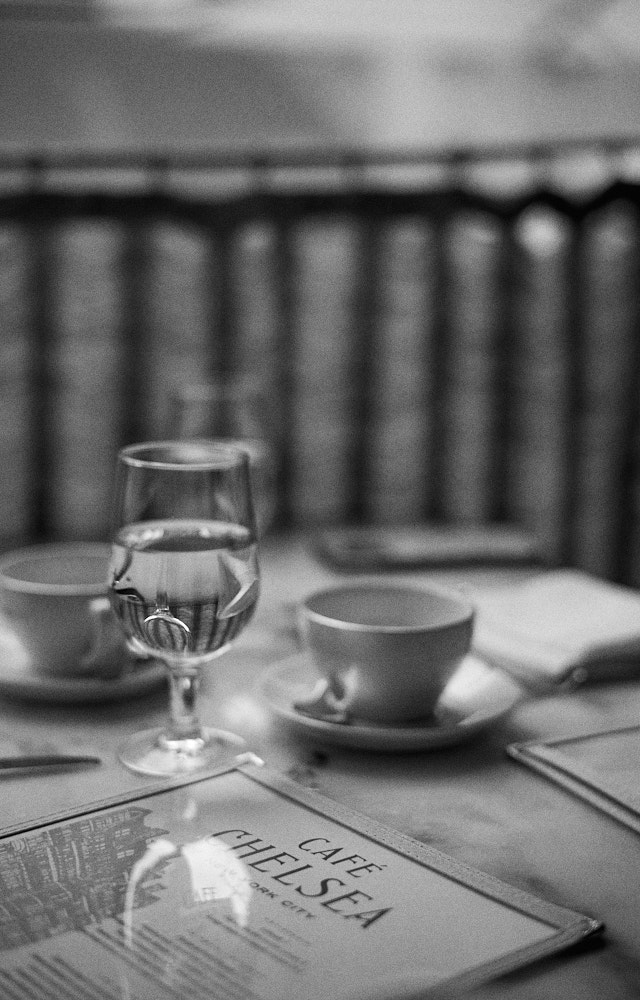 Cafe Chelsea New York Mornings at Cafe Chelsea in the real Hotel Chelsea. Jacob is the guy that make it work and sets the rhythm for the day. Leica M11 with Leica 50mm Summilux-M ASPH f/1.4 BC. © Thorsten Overgaard.