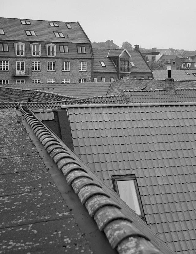 Above the rooftops in Aarhus, Denmark. Leica M10-P with Leica 50mm Summilux-M ASPH f/1.4. © Thorsten von Overgaard. 