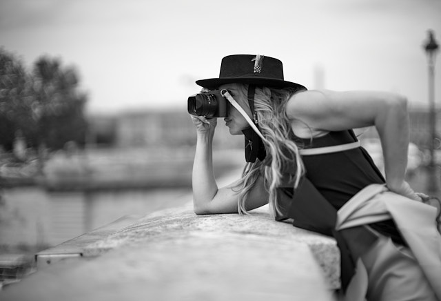 Layla Bego capturing the Eiffel Tower from Pont de la Concorde with the Leica Q2 Monochrom. Leica M10-P with Leica 50mm Summilux-M ASPH f/1.4 BC. © Thorsten Overgaard.