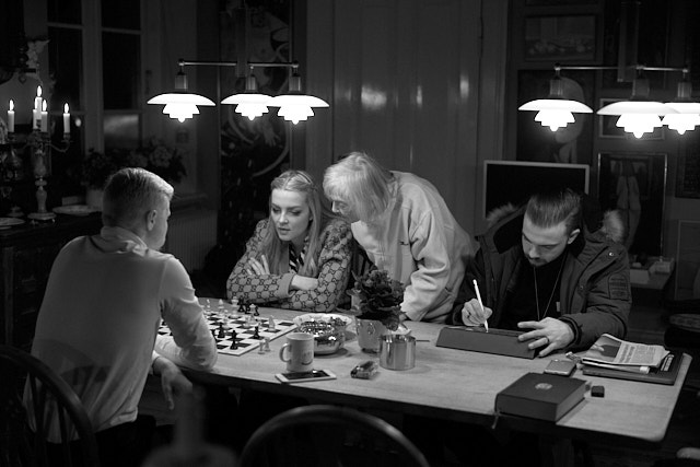 Playing chess while Oliver is drawing a viking ship. Leica M10-P with Leica 50mm Summilux-M ASPH f/1.4. © Thorsten Overgaard. 