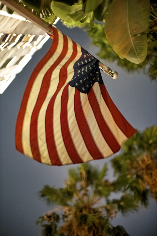 The flag outside Sunset Tower in West Hollywood. Leica M10 with Leica 50mm Summilux-M ASPH f/1.4. © Thorstren Overgaard. 
