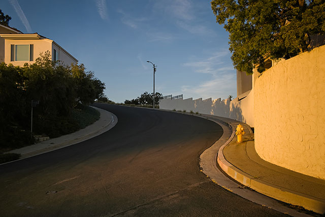 Bellgrave Place. in Los Angeles. Leica M10-P with Leica 28mm Summilux-M ASPH f/1.4. © Thorsten Overgaard. 