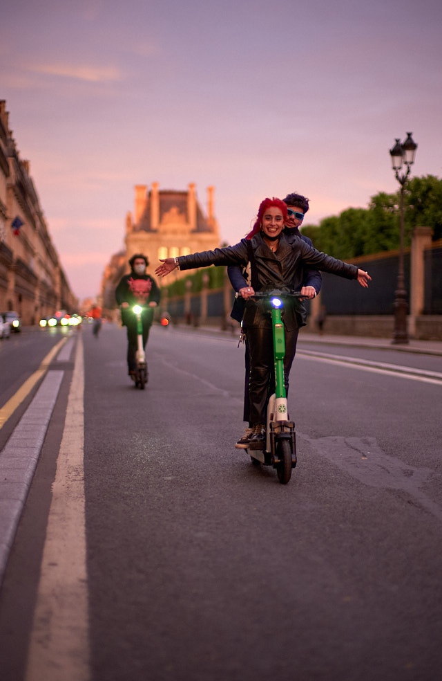 Enthusiasm over the late 9:40 pm sunset in Paris, and nobody gives a heck about the curfew. 
Leica M10-P with Leica 50mm Noctilux-M ASPH f/0.95. © Thorsten Overgaard. 