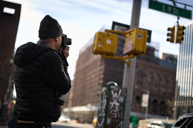 Out and about in New York with the Leica Q2 Monochrom. Leica M10-R with Leica 50mm APO-Summicron-M ASPH f/2.0. © Thorsten Overgaard.