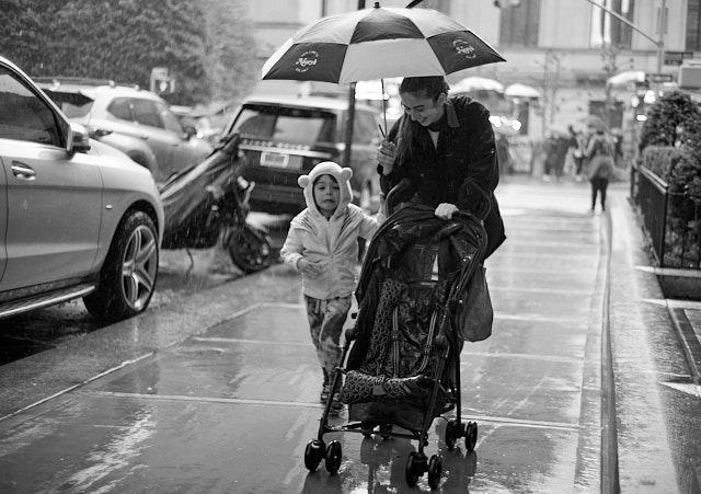 A bit of rain can bei a good thing, it gives reflections and different scenes. Some times rain is a great excuse for staying home and reading a book, but occasionally it is worth facing the music and make ohotos. Leica M10-R with 50mm ELCAN f/2.0 by Light Lens Lab. © Thorsten Overgaard. 
