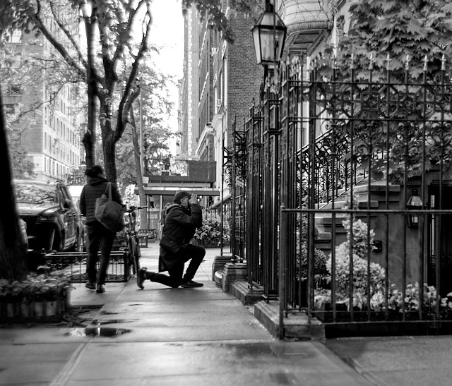 An enthusiast capturing a photo in New York. © Thorsten Overgaard. 