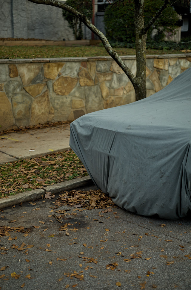 Abstract car oparking and preservation moment in Atlanta. Leica M10-R with Leica 50mm APO-Summicron-M ASPH f/2.0 LHSA. © Thorsten Overgaard. 