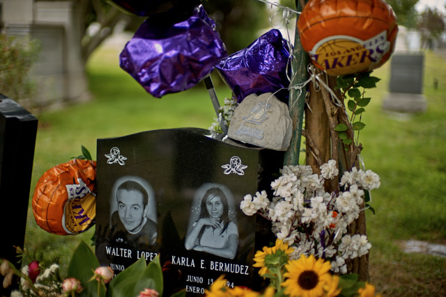 Laker fans, I presume. Leica M10-P and Leica 50mm Noctilux-M ASPH f/0.95 FLE. © Thorsten Overgaard. 