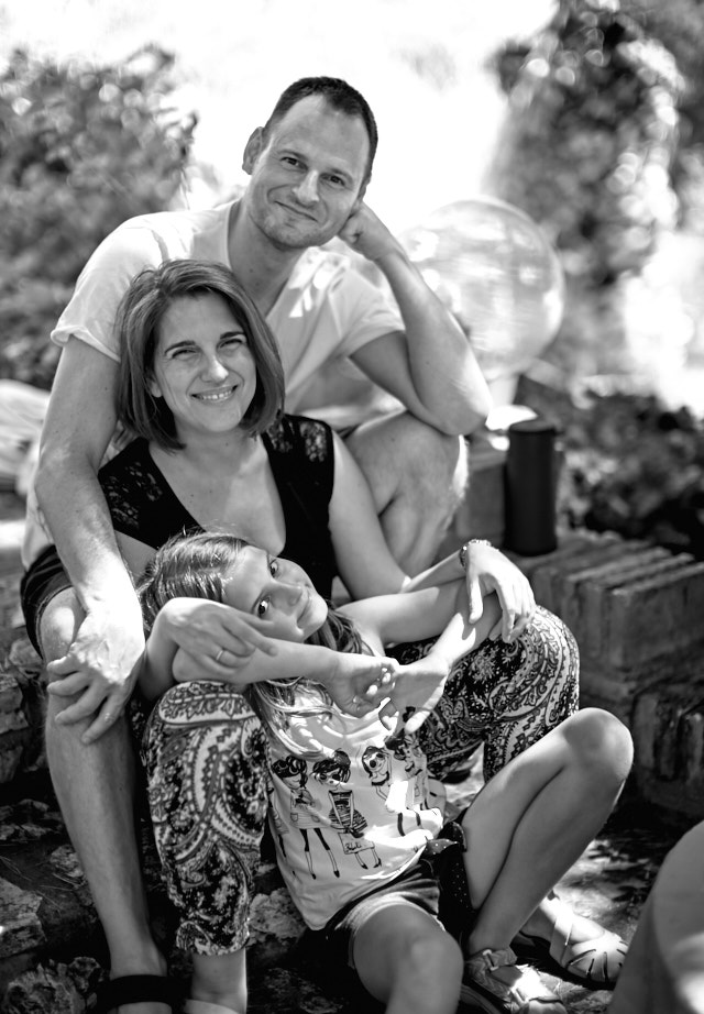 Accidential family photo. This family had a moment where they sat on the stairs and relaxed, and I got it in the same moment. You never know what it will be, but this one worked, I think. Leica M10-P with Leica 50mm NoctiluxM ASPH f/0.95