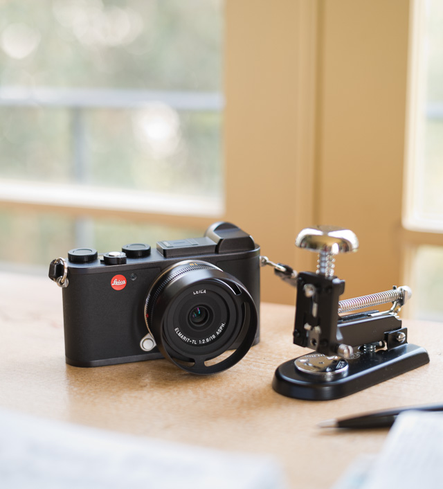 The digital Leica CL (2017) with Leica 18mm Elmarit-TL f/2.8 on my desk. A charming camera that got a lot of love from many new and old Leica users. © Thorsten Overgaard. 