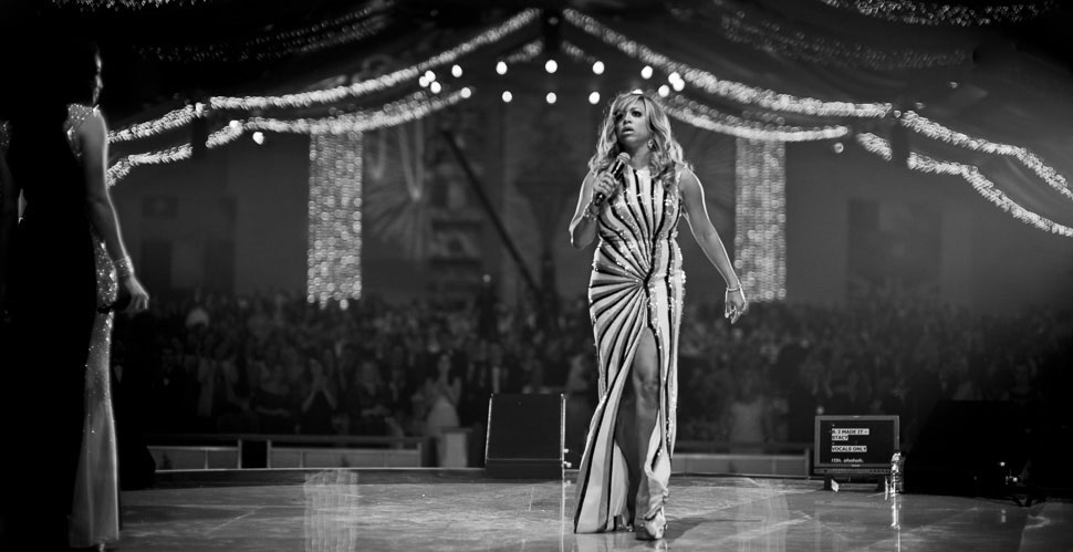 American singer Stacy Francis performing for a private event in London. October 2016. Leica M 240 with Leica 50mm Noctilux-M ASPH f/0.95. © 2016 Thorsten Overgaard.