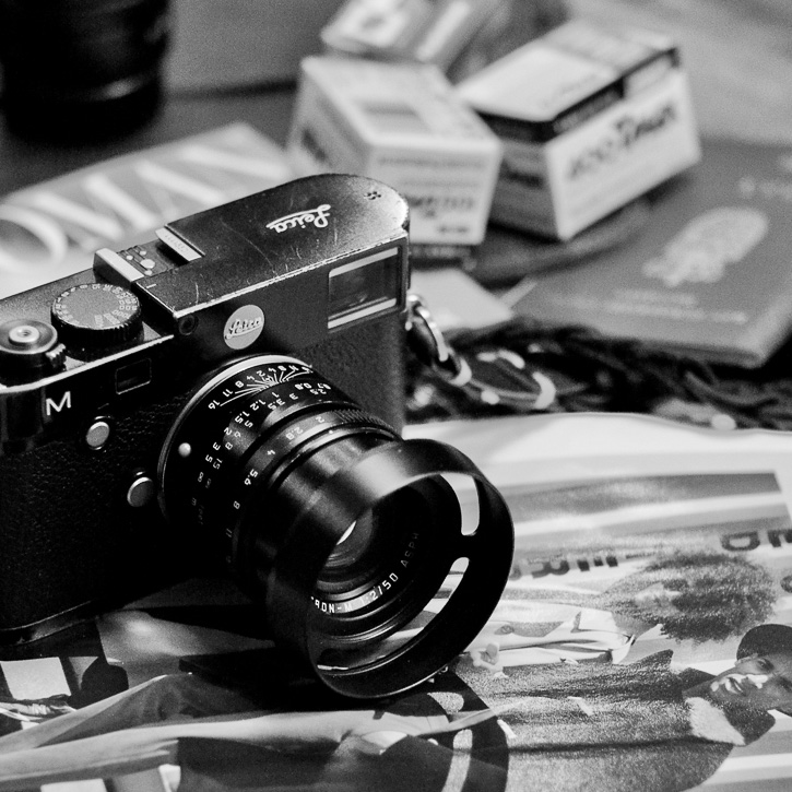 Leica 50mm APO-Summicron-M ASPH f/2.0 with the Thorsten von Overgaard ventilated lens shade in black.
