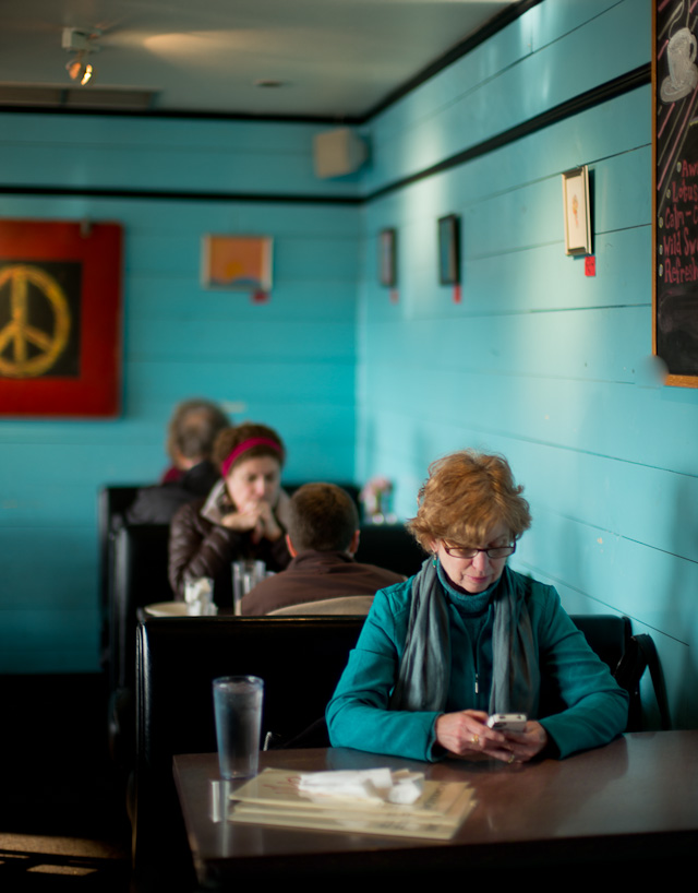 "Lost in the Diner". The Magnolia Cafe in Austin, January 2015. Leica M 240 with Leica 50mm Noctilux-M ASPH f/0.95.