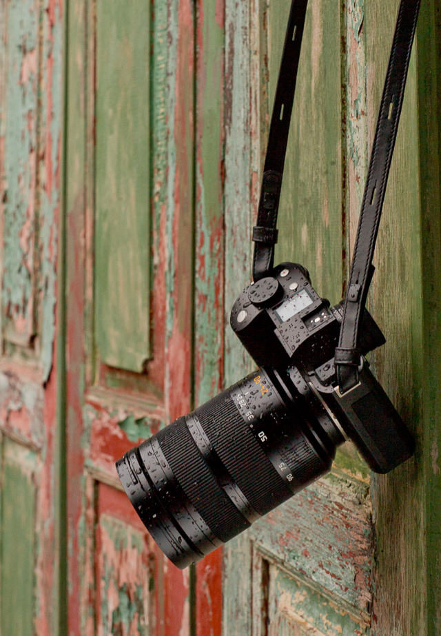 A Leica SL in the Singapore rain, without batteries. © 2015-2016 Thorsten Overgaard.