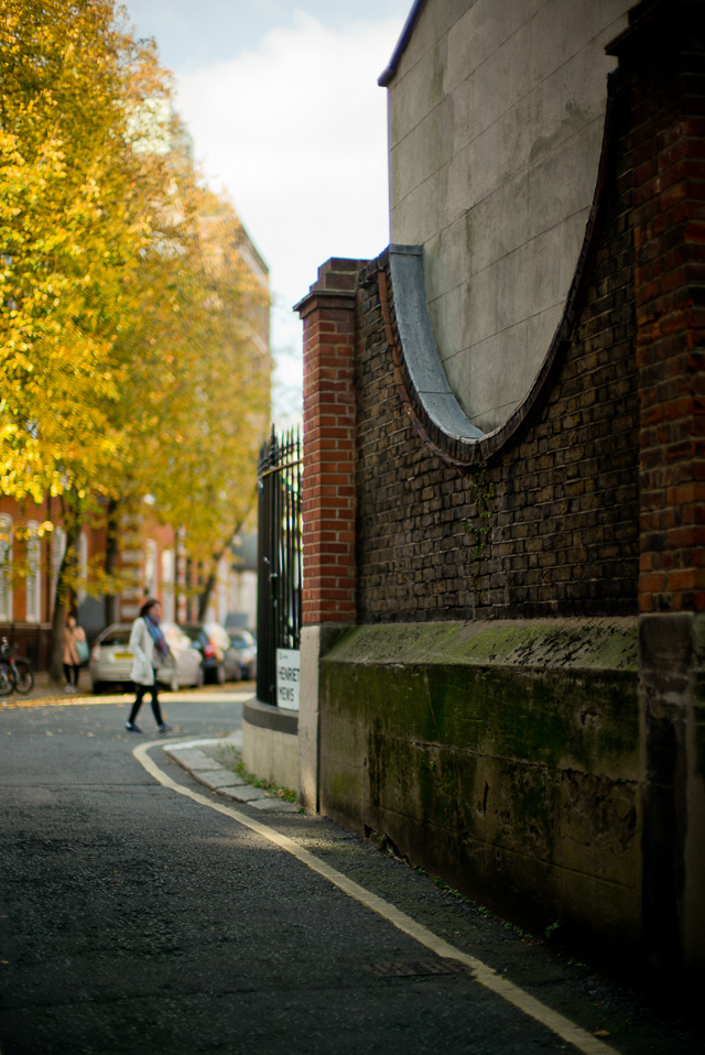 Henrietta Mews in London, October 2015. Leica M 240 with Leica 50mm Noctilux-M ASPH f/0.95.  