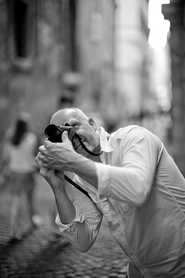 Award-winning Danish television videographer Morten Albek in Rome with his Leica. Photo: Thorsten Overgaard.
