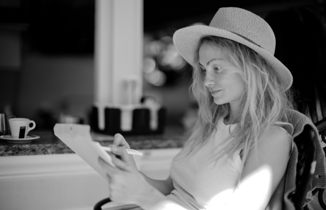 Reading scripts in the shade. Leica M10 with Leica 50mm Noctilux-M ASPH f/0.95 FLE. © 2017 Thorsten Overgaard.