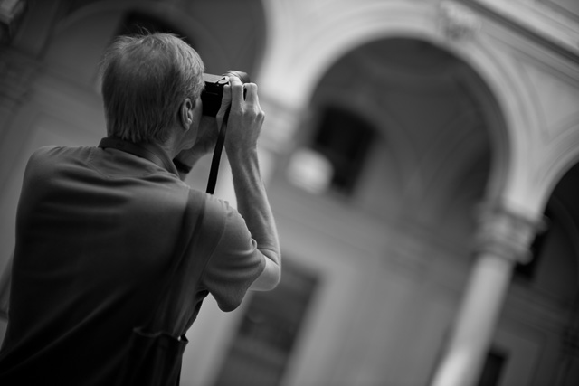 Duncan in the Overgaard Workshop in Milano. Leica M10 with Leica 50mm Noctilux-M ASPH f/0.95. © Thorsten Overgaard