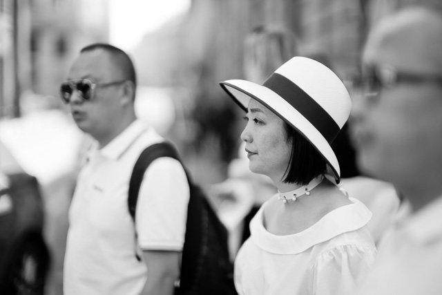 Milano visitors. Leica M10 with Leica 50mm Noctilux-M ASPH f/0.95. © Thorsten Overgaard