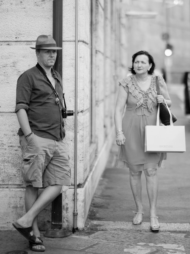 Mr. Poulsen learning the art to hang on street corners with the camera. Milano. Leica M10 with Leica 50mm Noctilux-M ASPH f/0.95. © Thorsten Overgaard