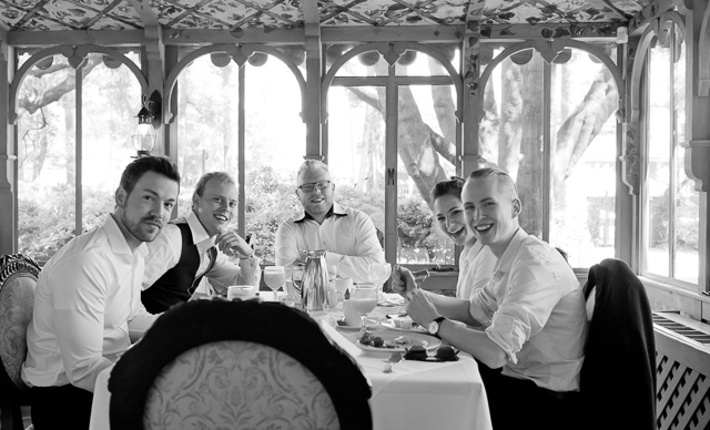 Friends from Denmark in Los Angeles. Leica M10 with Leica 50mm Noctilux-M ASPH f/0.95. © Thorsten Overgaard.