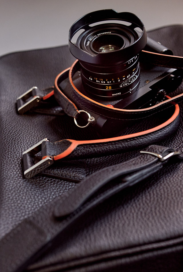 leica q2 bag