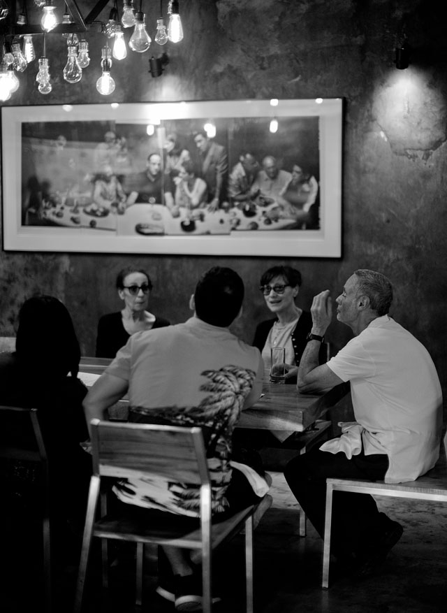 Bangkok family dinner, December 2015 (Restaurant Peppina). Leica M 240 with Leica 50mm Noctilux-M ASPH f/0.95, 1600 ISO, 1/90 sec. © Thorsten Overgaard. 